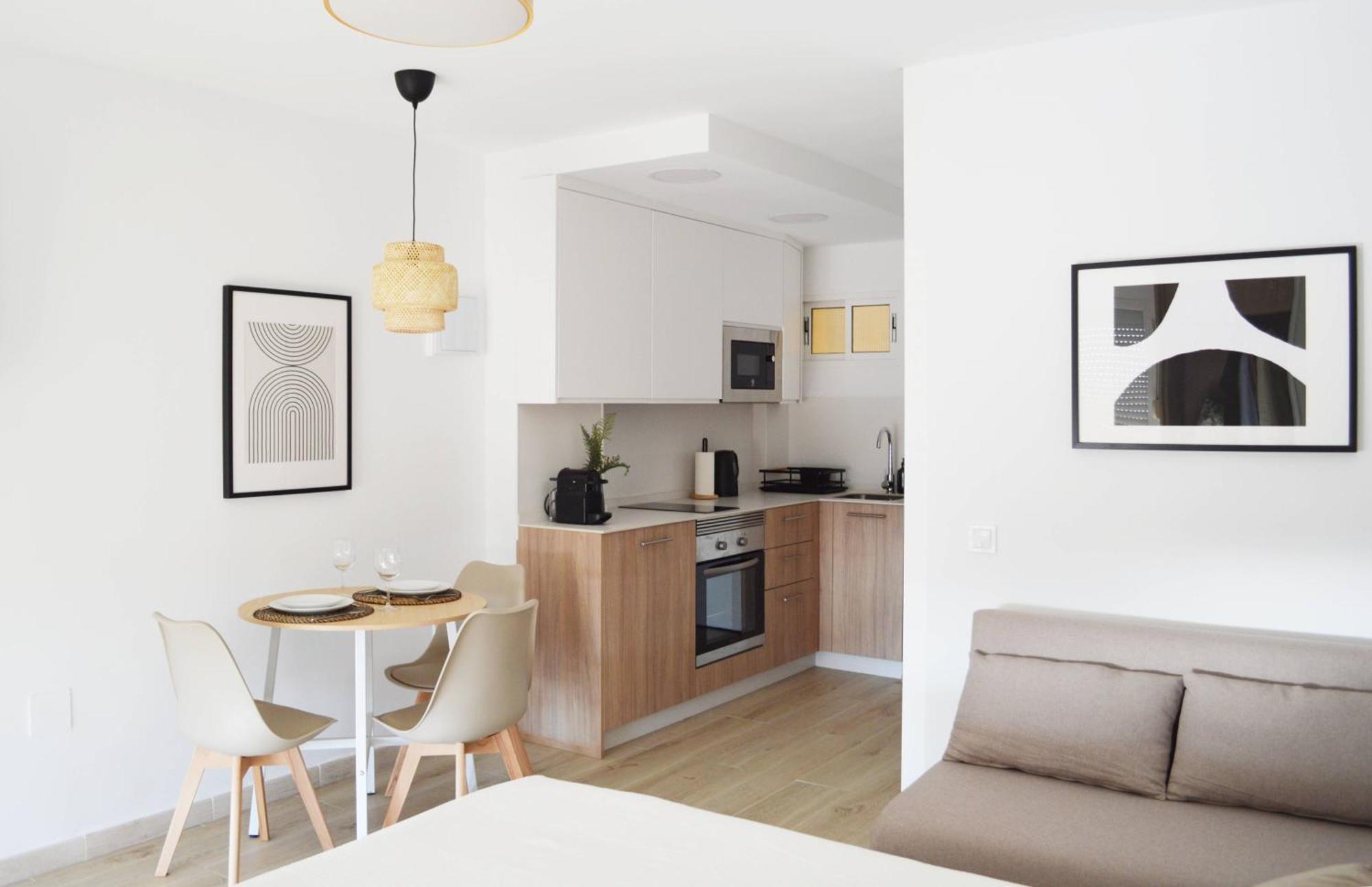 With Swimming Pool Open Year Apartamento