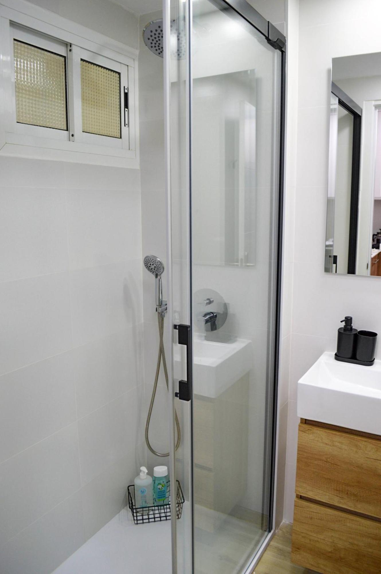 With Swimming Pool Open Year Apartamento