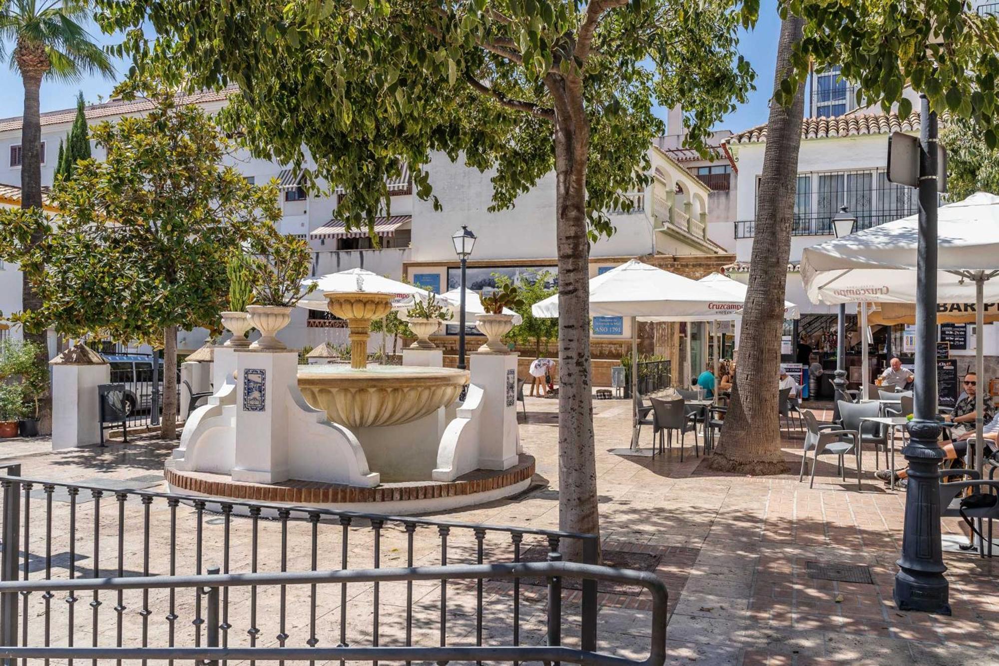 Apartamento With Swimming Pool Open Year Benalmádena