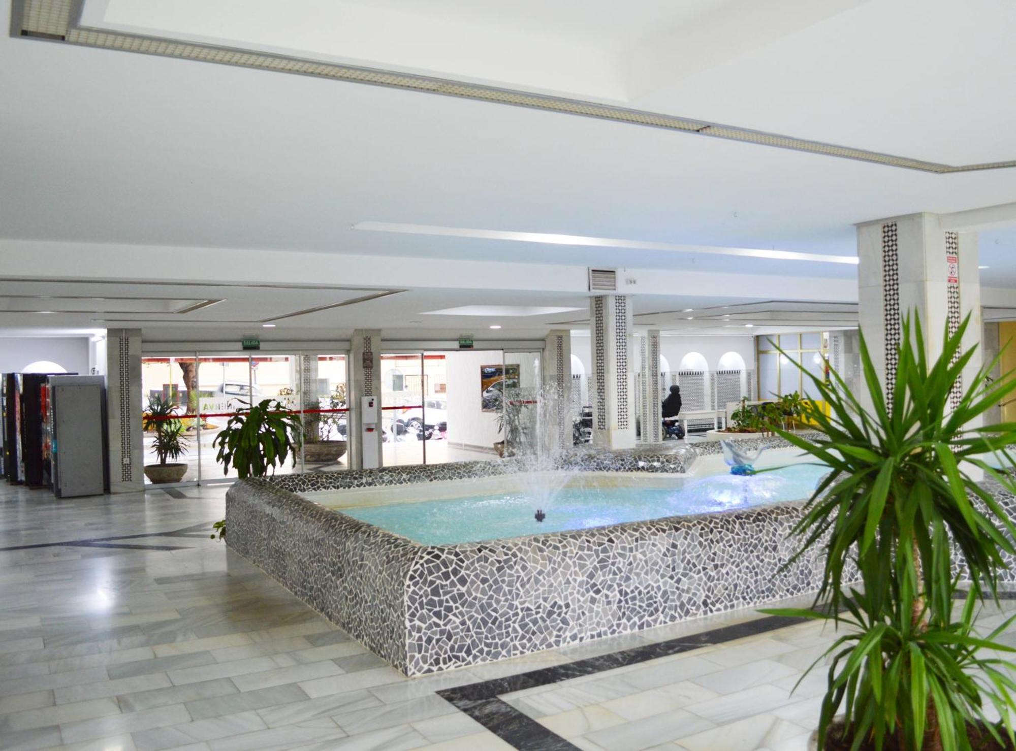 Apartment With Swimming Pool Open Year